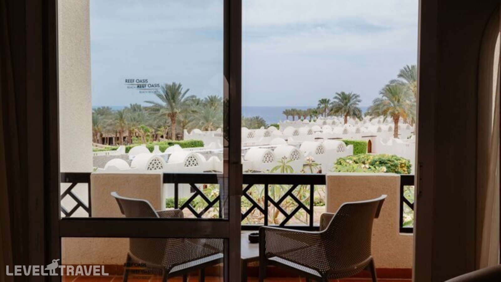 фотографии номера Делюкс с видом на море отеля Reef Oasis Beach Resort в Египет(Рас-Ум-Эль-Сид) - фото №4
