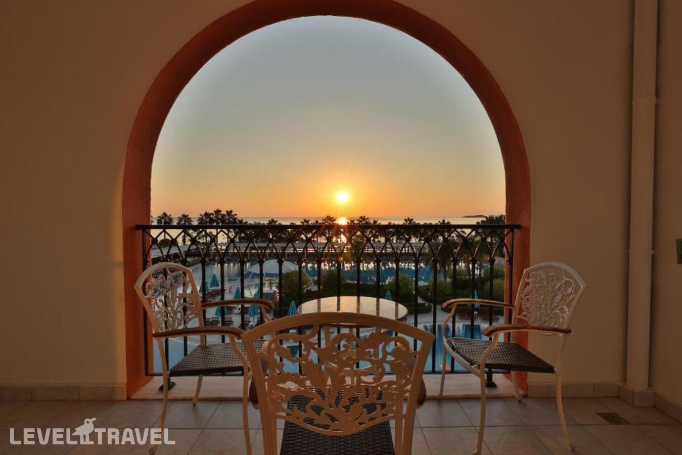 фотографии номера Делюкс с видом на море отеля Nirvana Dolce Vita (Ex. Amara Dolce Vita Luxury) в Турция(Текирова) - фото №5