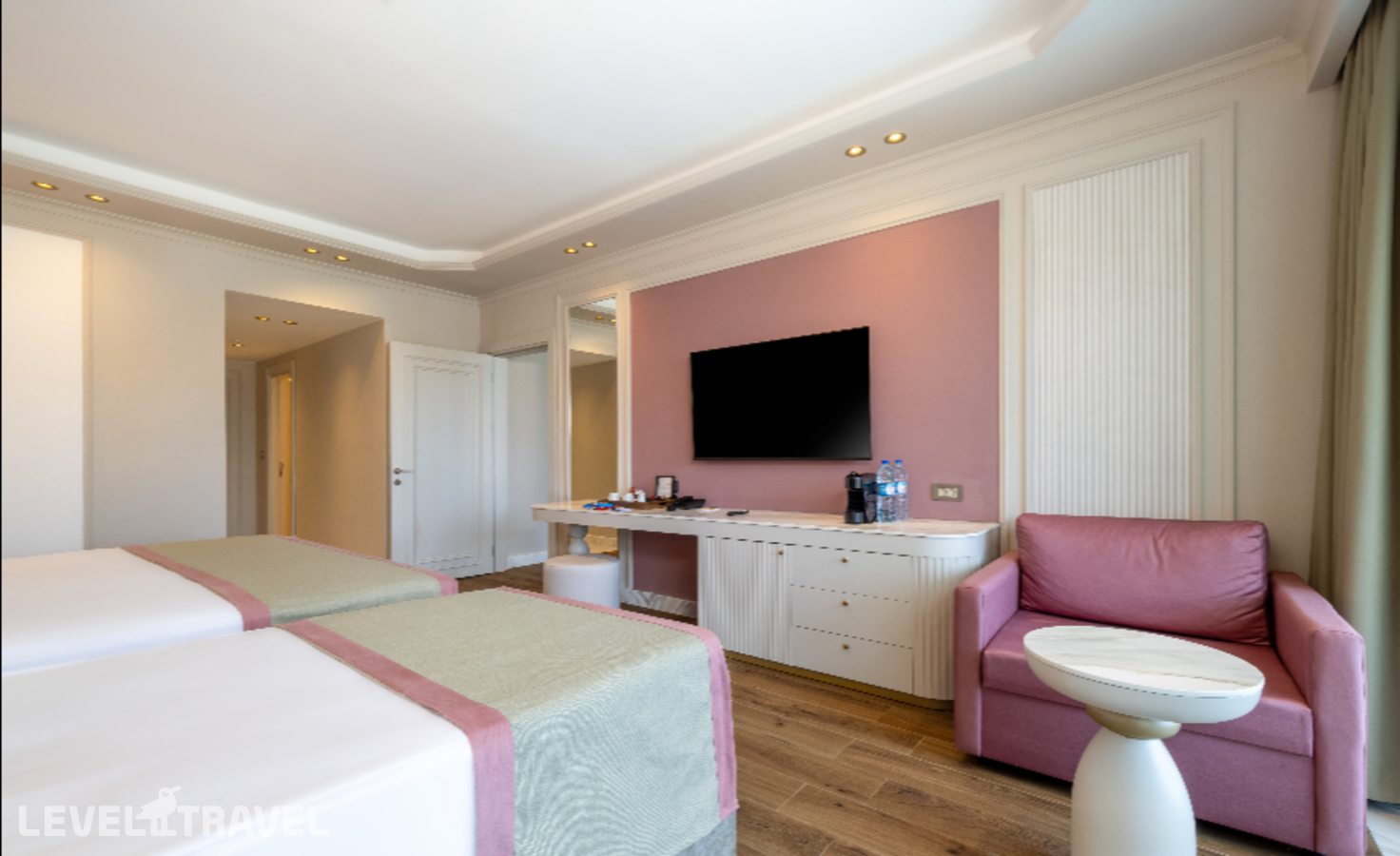 фотографии номера Клубный семейный люкс гранд отеля Nirvana Dolce Vita (Ex. Amara Dolce Vita Luxury) в Турция(Текирова) - фото №4
