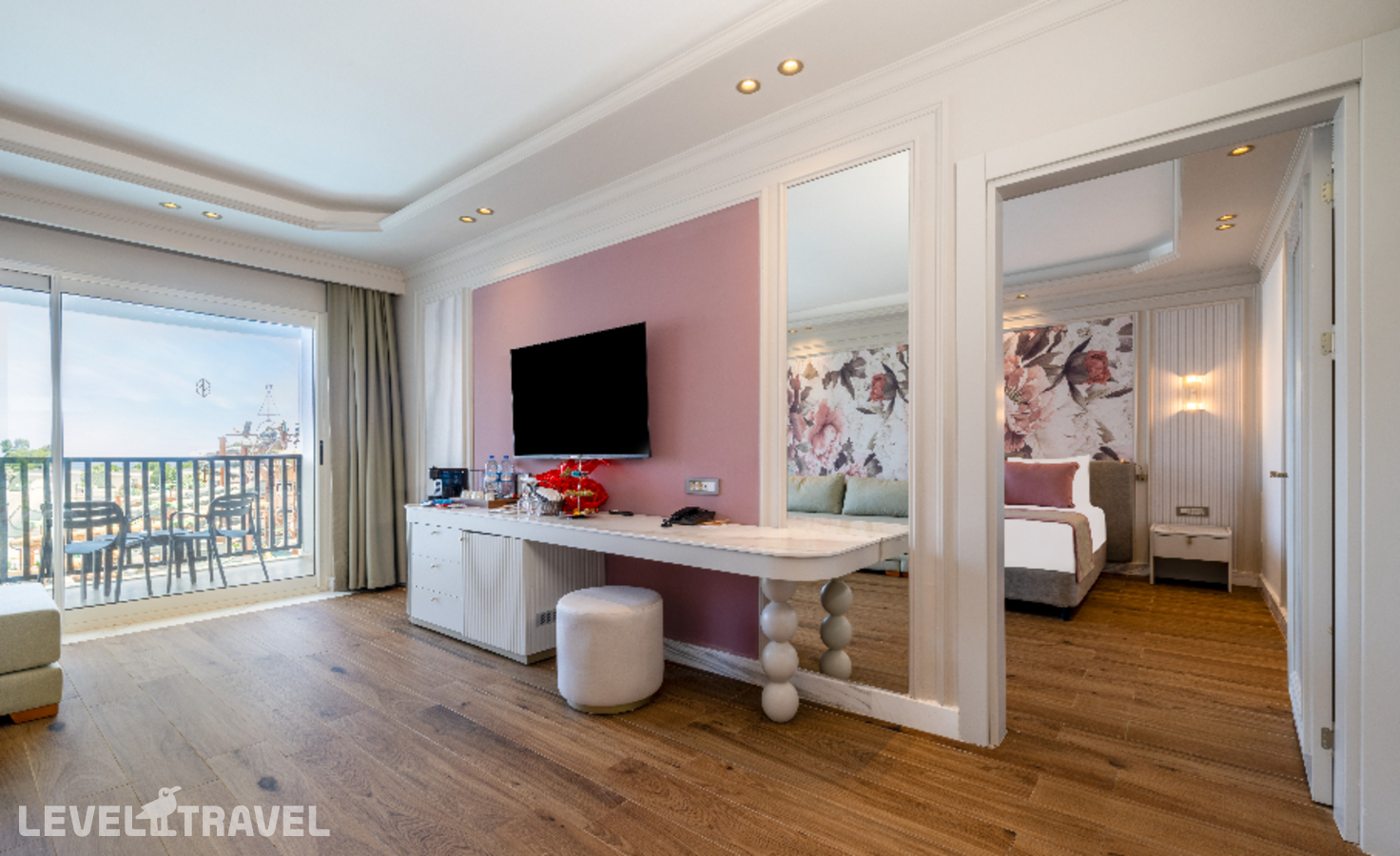 фотографии номера Клубный семейный люкс гранд отеля Nirvana Dolce Vita (Ex. Amara Dolce Vita Luxury) в Турция(Текирова) - фото №6