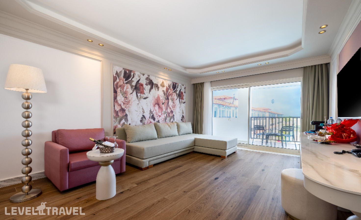фотографии номера Клубный семейный люкс гранд отеля Nirvana Dolce Vita (Ex. Amara Dolce Vita Luxury) в Турция(Текирова) - фото №7