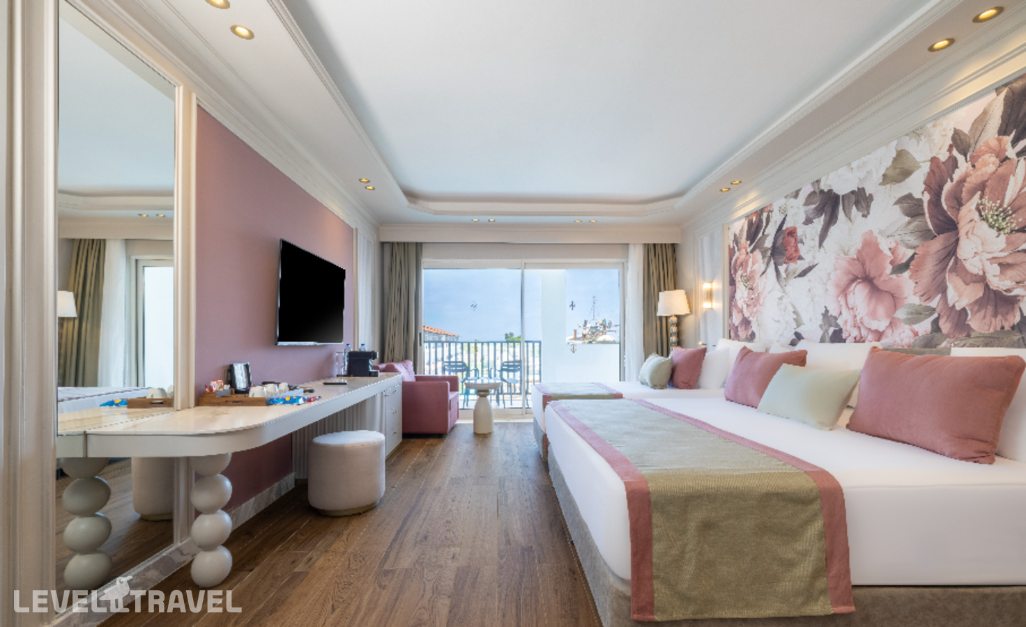 фотографии номера Клубный семейный люкс гранд отеля Nirvana Dolce Vita (Ex. Amara Dolce Vita Luxury) в Турция(Текирова) - фото №3