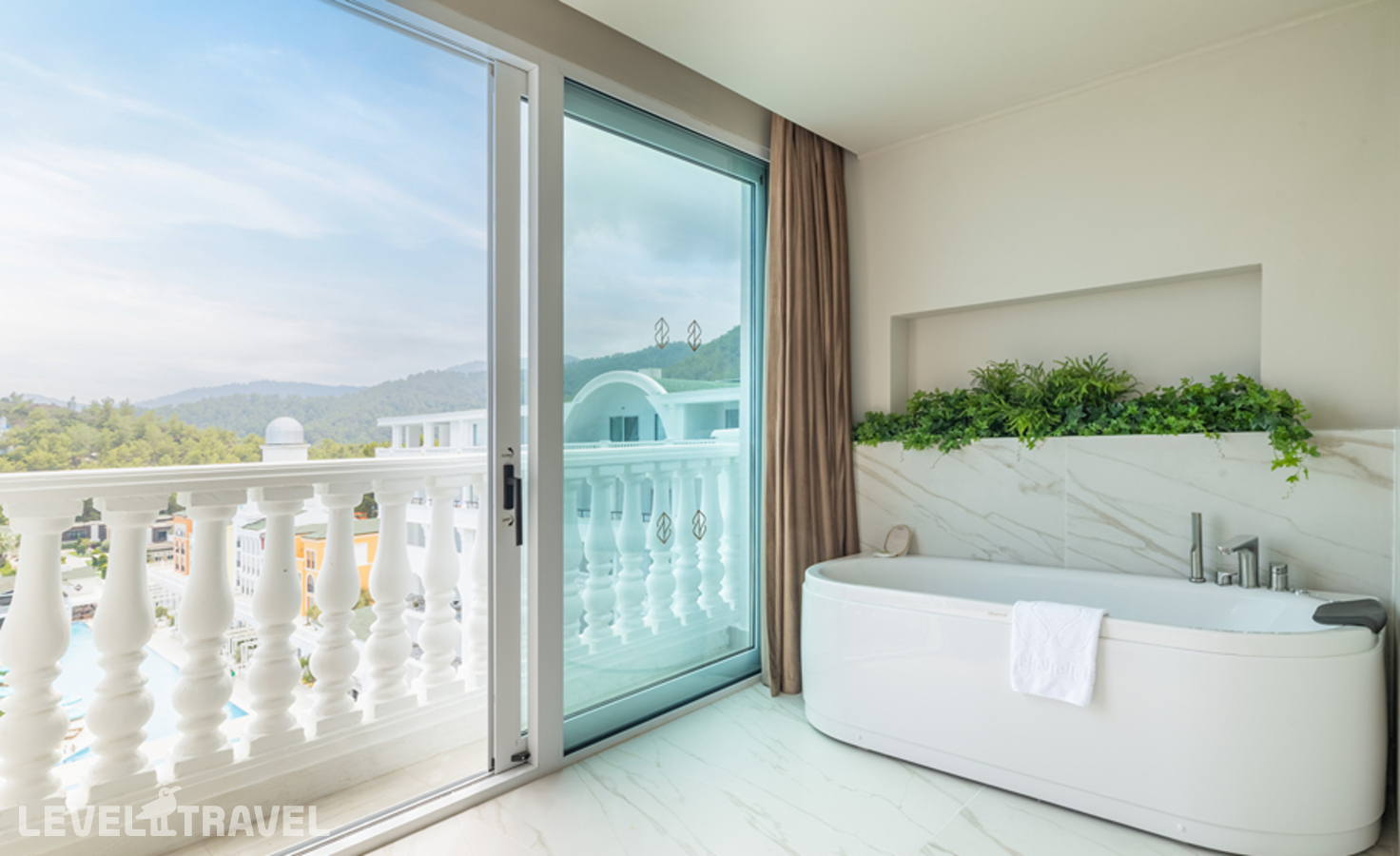 фотографии номера Семейный люкс Serenita с видом на море отеля Nirvana Dolce Vita (Ex. Amara Dolce Vita Luxury) в Турция(Текирова) - фото №9