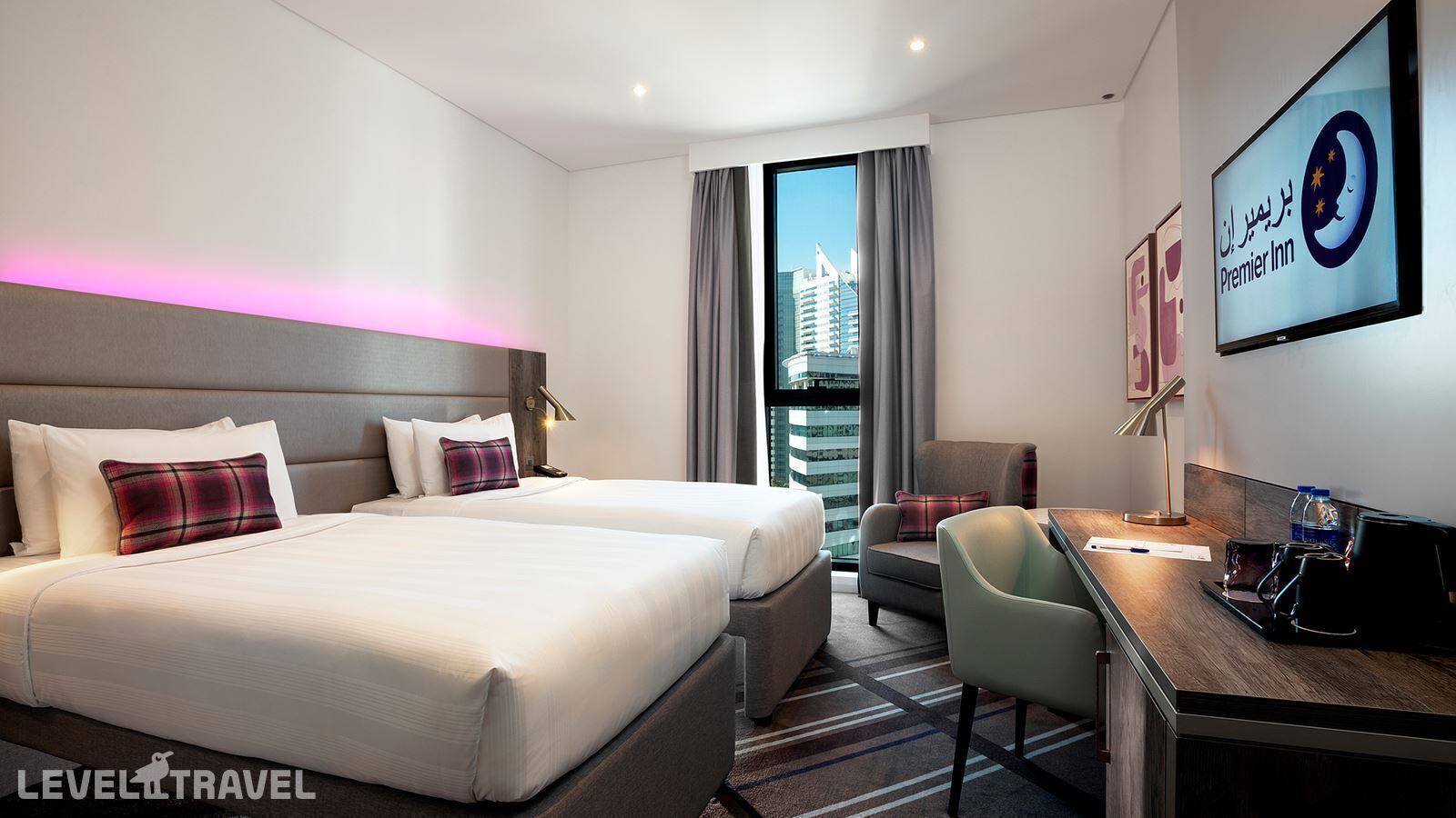 фотографии номера Стандартный номер отеля Premier Inn Barsha Heights в ОАЭ(Барша Хайтс) - фото №1