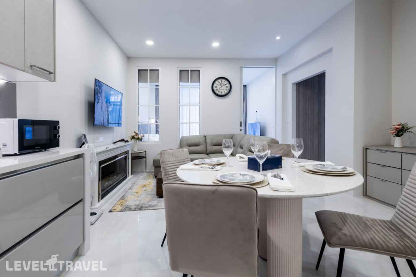 Четырёхместные апартаменты Deluxe с 3 комнатами с балконом — фото 8