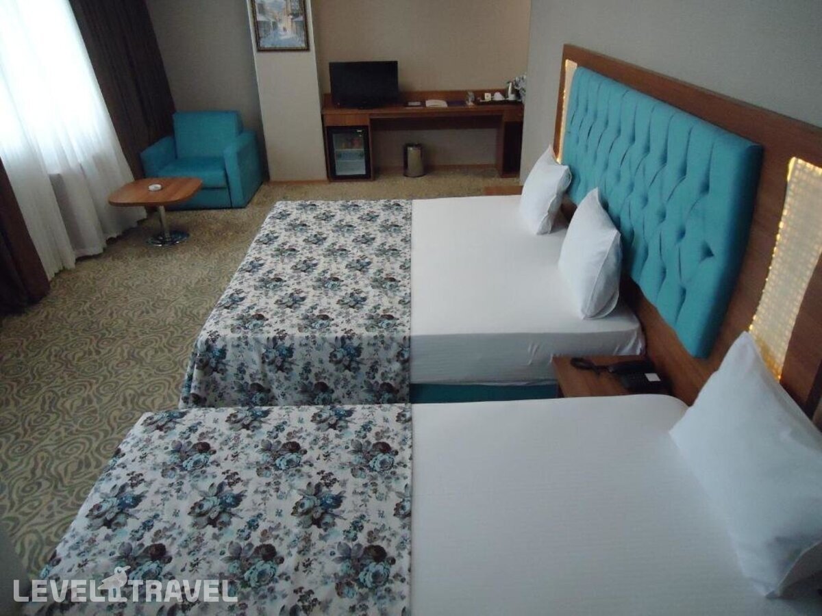фотографии номера Трехместный делюкс отеля Golden Lounge Hotel в Турция(Пендик) - фото №7