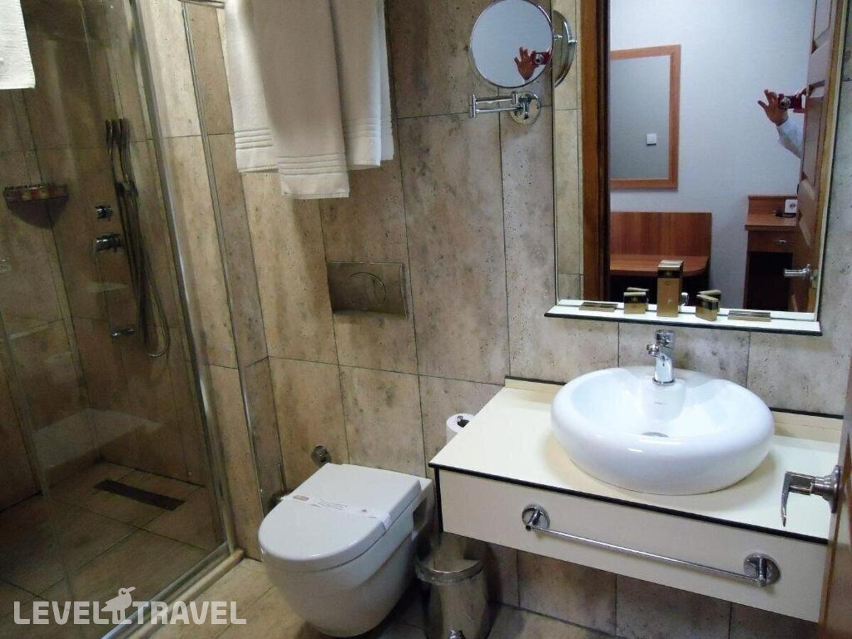 фотографии номера Трехместный делюкс отеля Golden Lounge Hotel в Турция(Пендик) - фото №24