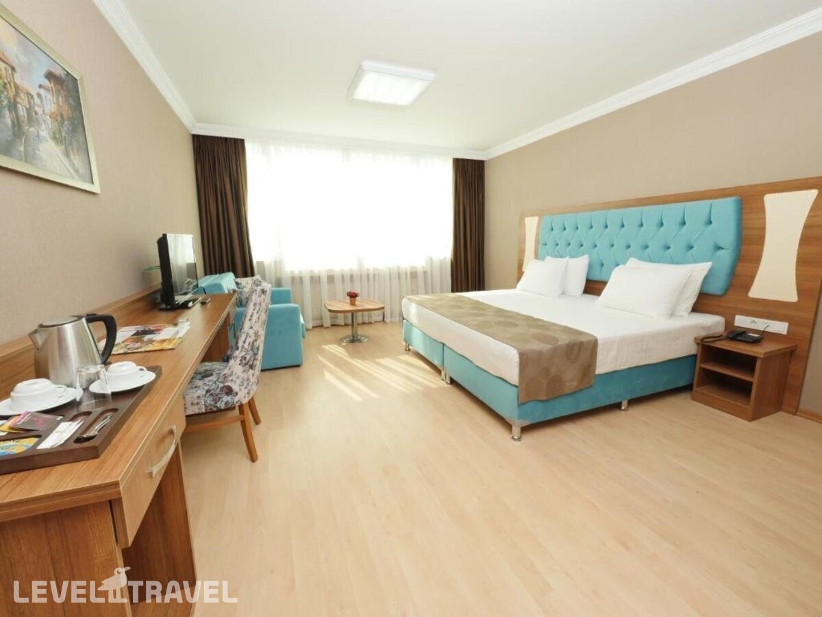 фотографии номера Трехместный делюкс отеля Golden Lounge Hotel в Турция(Пендик) - фото №15