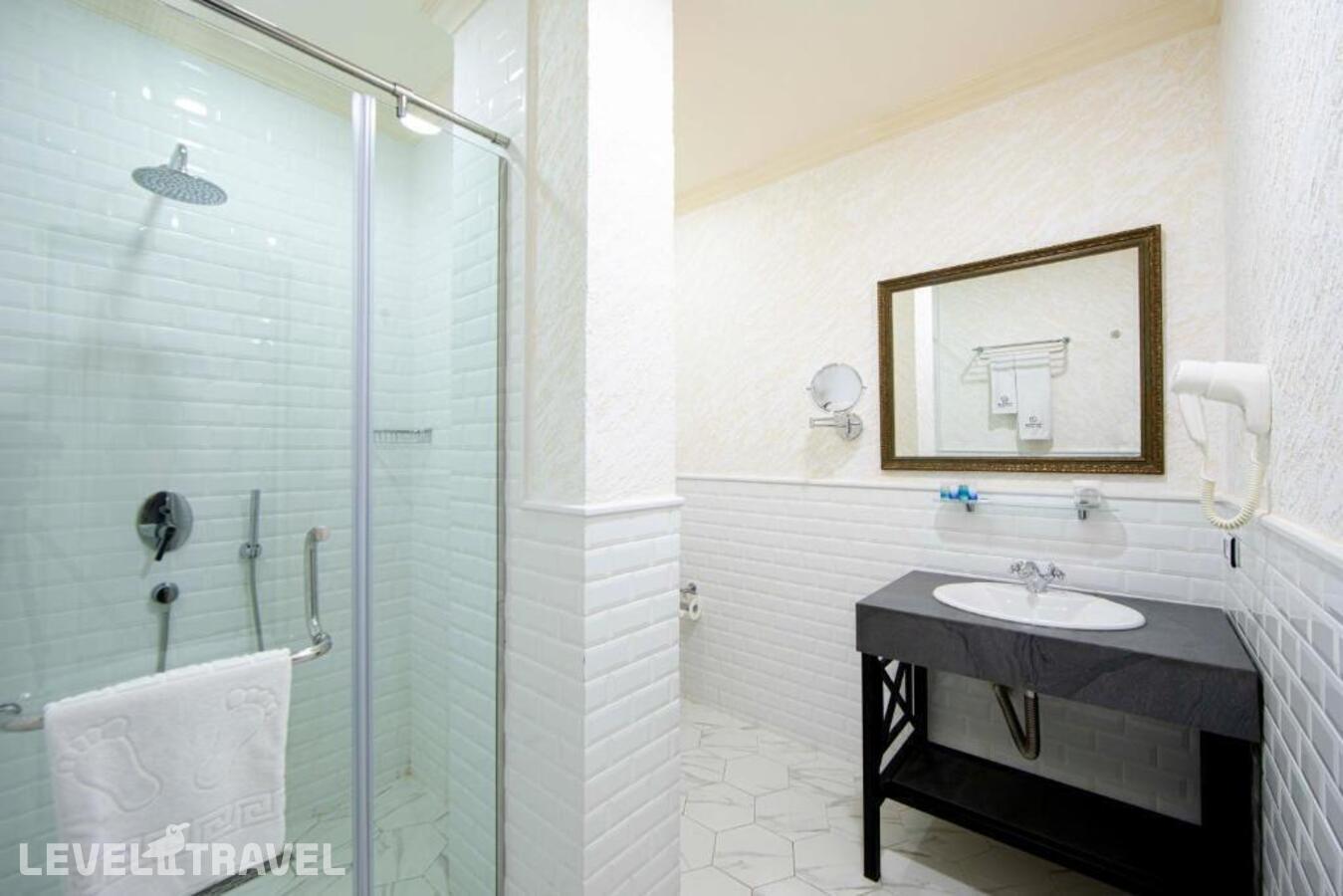 фотографии номера Стандартный (две односпальные кровати) отеля Sapphire Bayil Hotel в Азербайджан(Баку) - фото №4