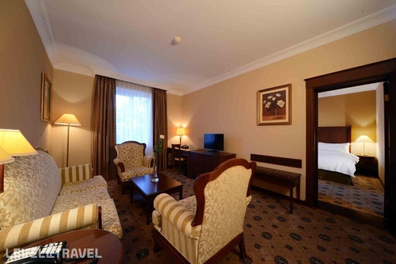 фотографии номера Полулюкс отеля Lotte City Hotel Tashkent Palace в Узбекистан(Ташкент) - фото №1