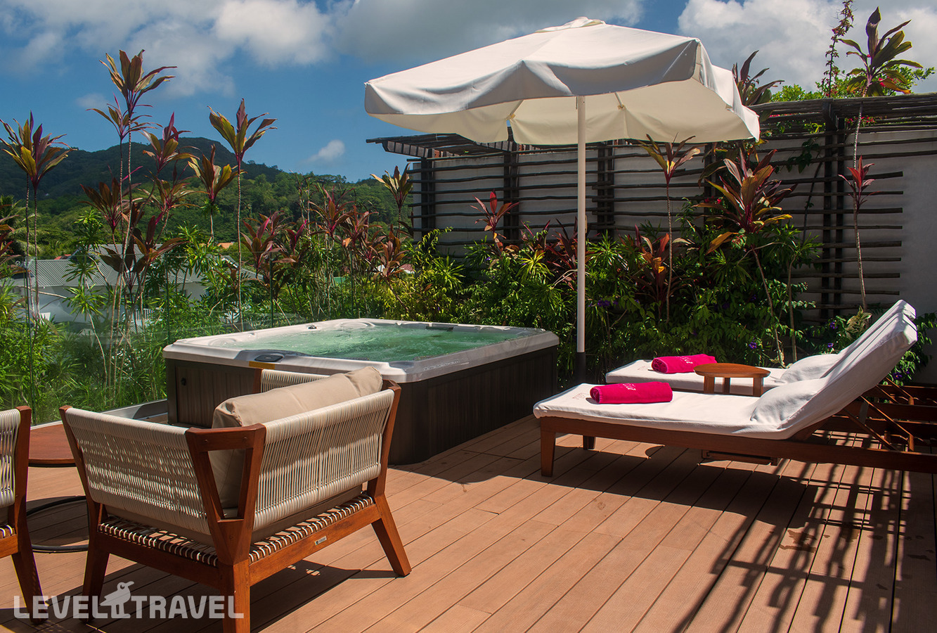 фотографии номера Люкс с террасой и джакузи отеля Laila, Seychelles, A Tribute Portfolio Resort в Сейшелы(о. Маэ) - фото №1