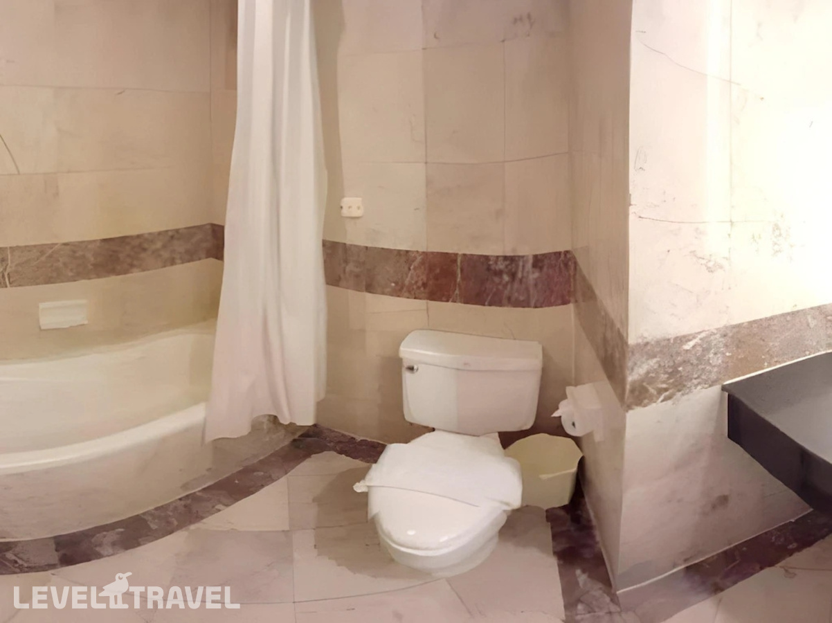 фотографии номера Делюкс с видом на море (две односпальные кровати) отеля Adriatic Palace Hotel в Таиланд(Пратамнак) - фото №9