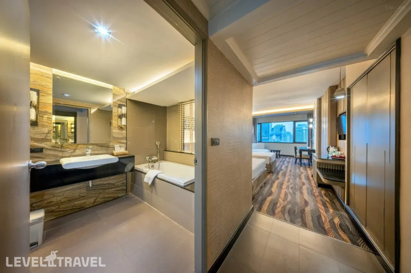 фотографии номера Трёхместный номер Grand Deluxe отеля Royal Benja Hotel в Таиланд(Бангкок) - фото №3