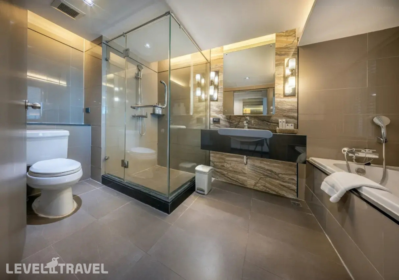 фотографии номера Трёхместный номер Grand Deluxe отеля Royal Benja Hotel в Таиланд(Бангкок) - фото №9