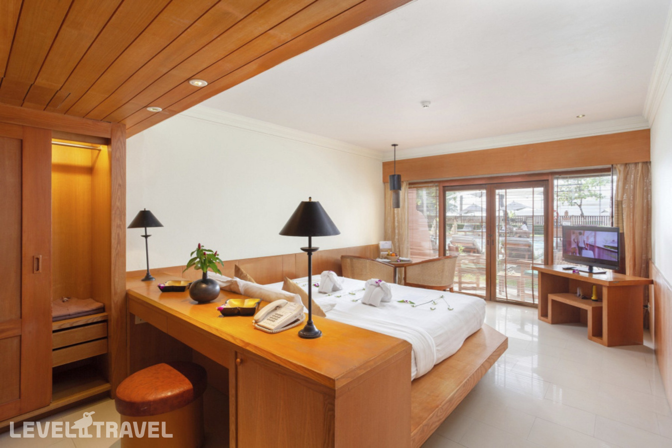фотографии номера Делюкс (две односпальные кровати) отеля Seaview Patong Hotel в Таиланд(Патонг Бич) - фото №5