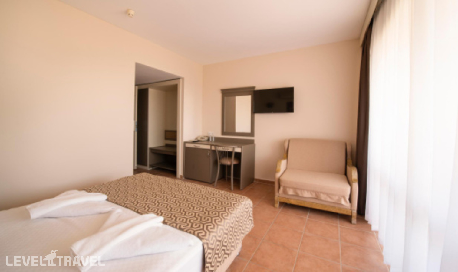 фотографии номера Экономичный номер отеля Esra Hotel Family Suites в Турция(Дидим) - фото №2