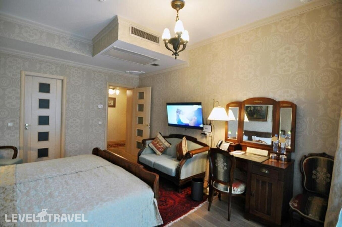 фотографии номера Улучшенный номер отеля Vinotel в Грузия(Тбилиси) - фото №4