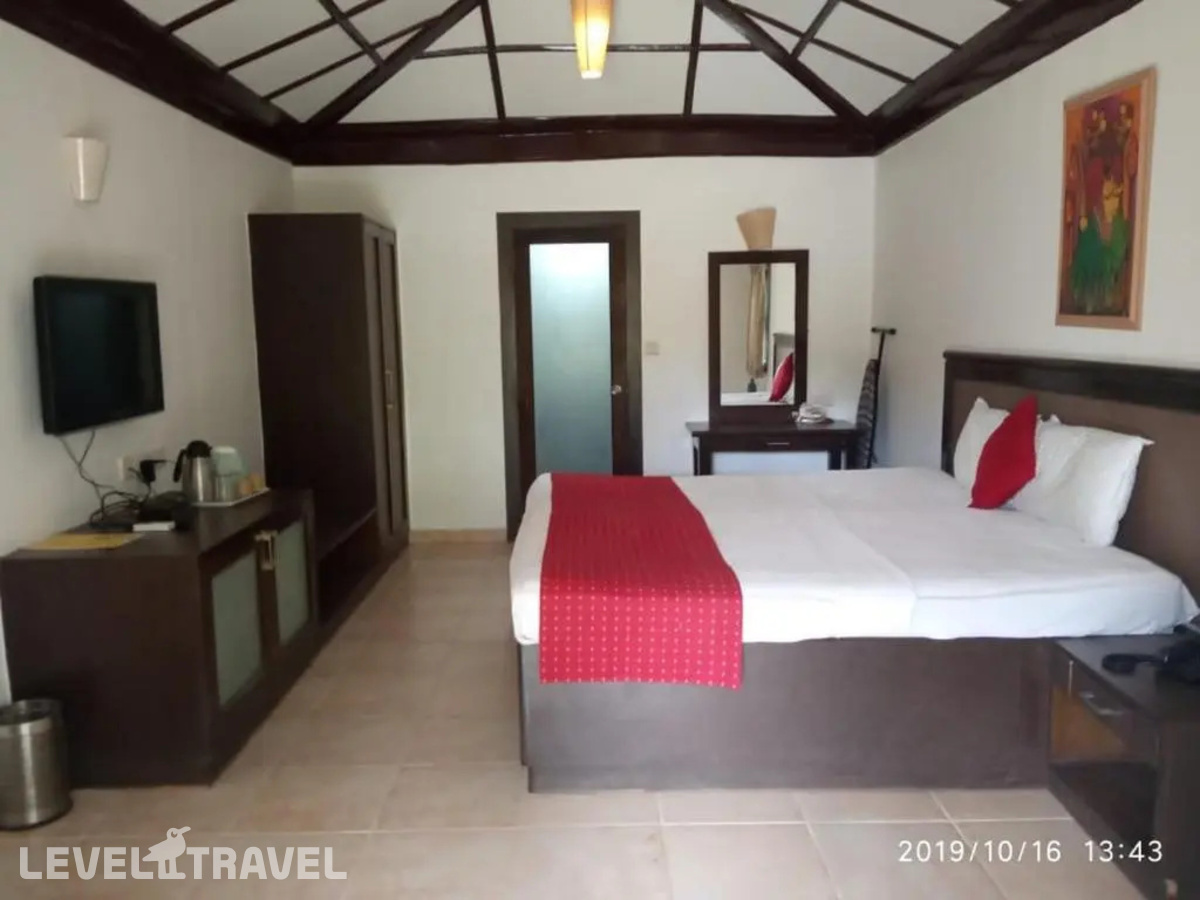 фотографии номера Улучшенный номер отеля Baia Do Sol Hotel в Индия(Бага) - фото №4