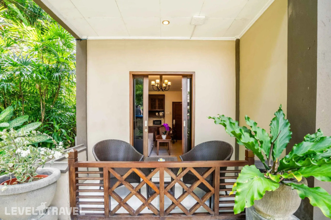 фотографии номера Полулюкс с балконом отеля Risata Bali Resort And Spa в Индонезия(Кута) - фото №10