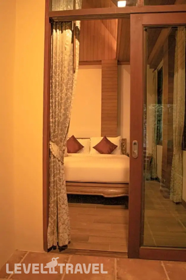 фотографии номера Семейный люкс Executive с видом на море отеля Chivapuri Beach Resort в Таиланд(Банг Бао) - фото №3