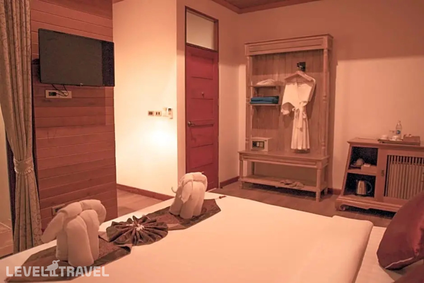 фотографии номера Семейный люкс Executive с видом на море отеля Chivapuri Beach Resort в Таиланд(Банг Бао) - фото №5