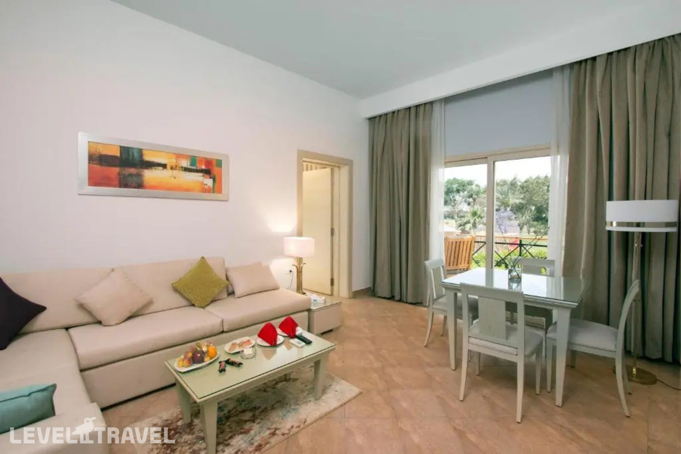 фотографии номера Полулюкс отеля Swiss Inn Pyramids Golf в Египет(Каир) - фото №4