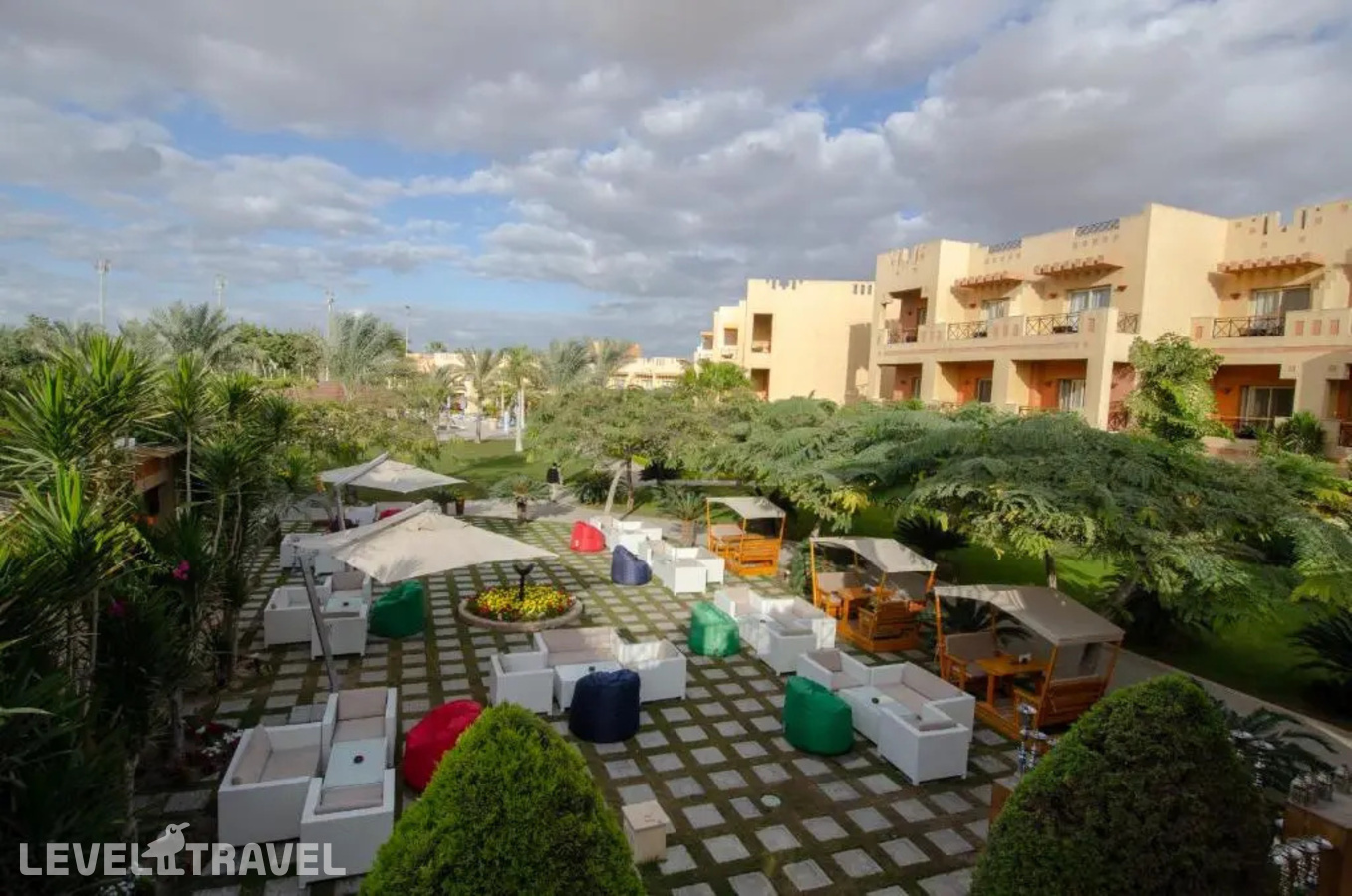 фотографии номера Полулюкс отеля Swiss Inn Pyramids Golf в Египет(Каир) - фото №16