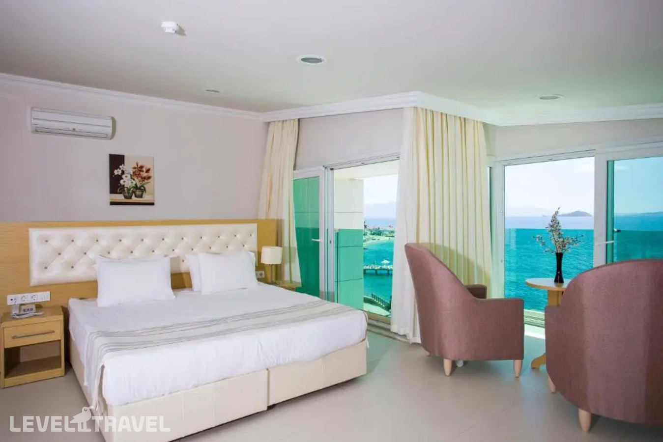 фотографии номера Люкс с балконом и видом на море отеля Dragut Point North Hotel в Турция(Тургутреис) - фото №11