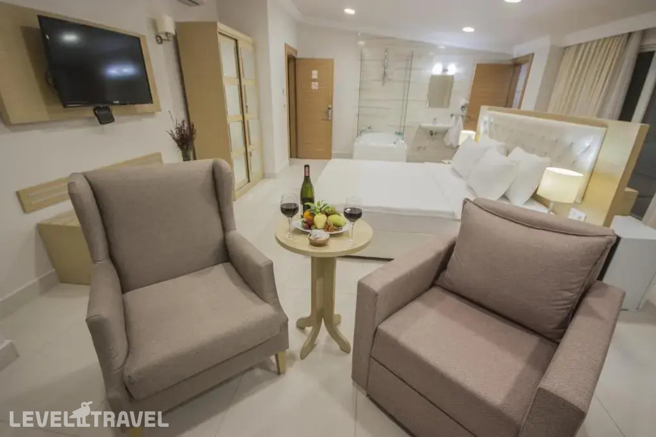 фотографии номера Люкс с балконом и видом на море отеля Dragut Point North Hotel в Турция(Тургутреис) - фото №6