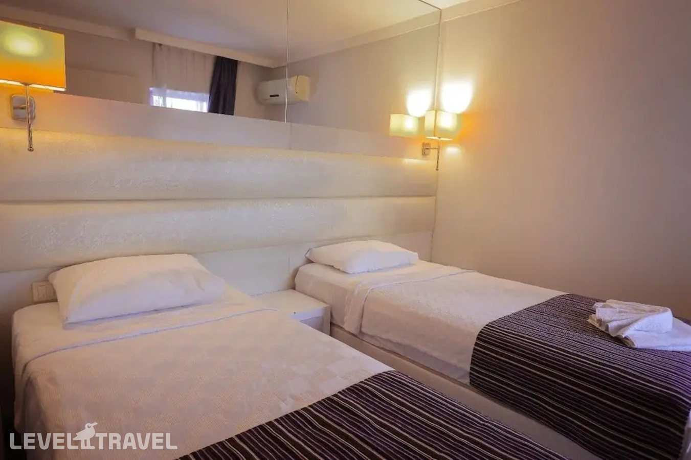 фотографии номера Трехместный с видом на бассейн отеля Gold Butik Hotel в Турция(Мармарис - центр) - фото №8
