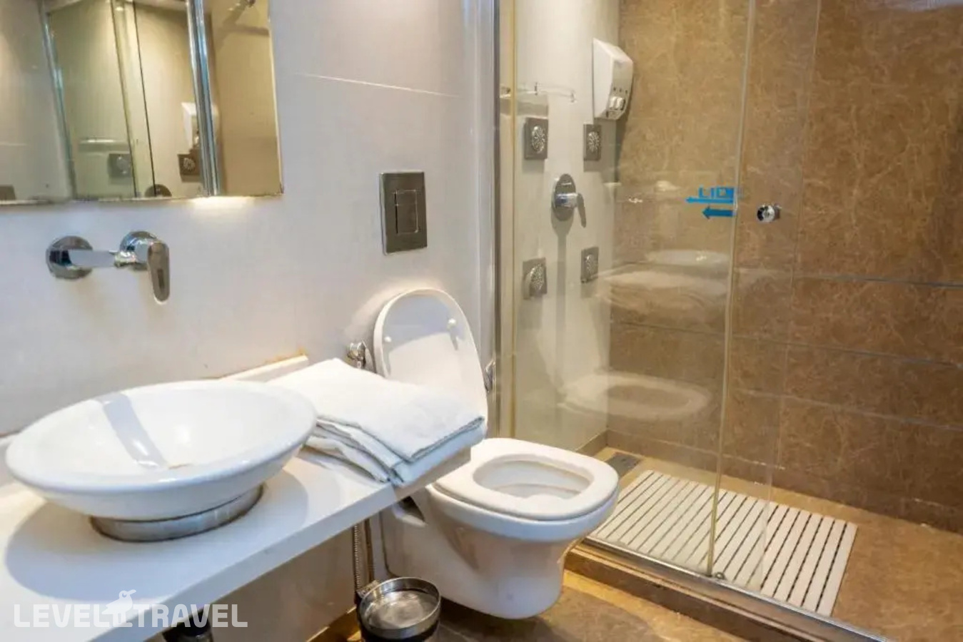 фотографии номера Представительский (две односпальные кровати) отеля Grand Godwin Hotel в Индия(Нью-Дели) - фото №5