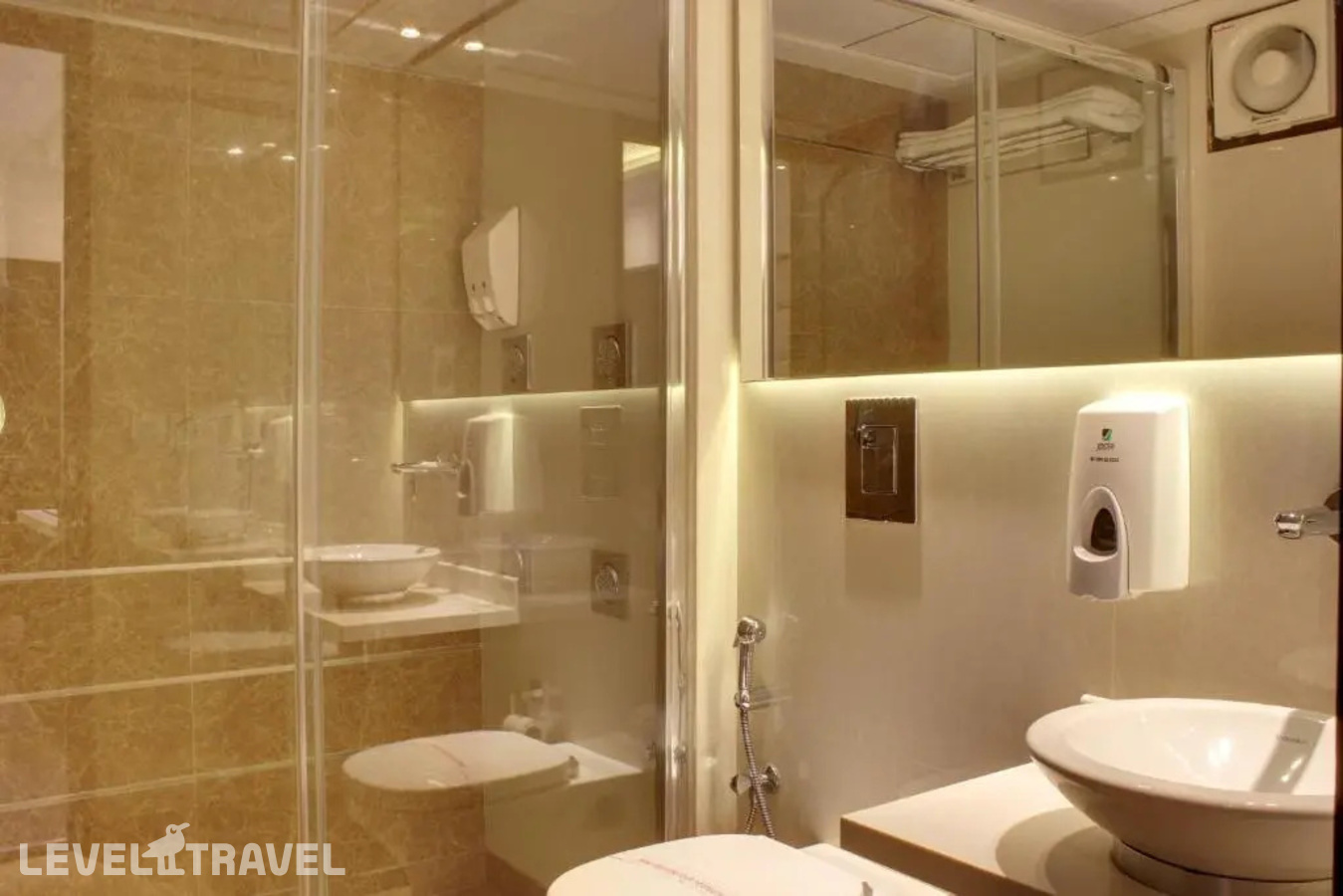 фотографии номера Представительский (две односпальные кровати) отеля Grand Godwin Hotel в Индия(Нью-Дели) - фото №11