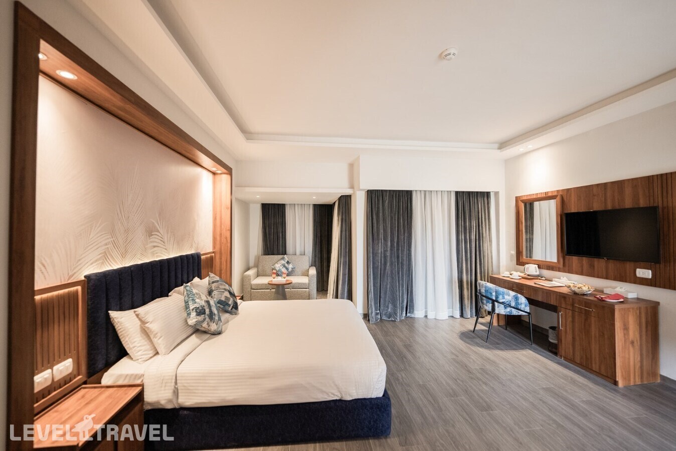 фотографии номера Улучшенный с видом на море отеля Golden Beach Resort (Ex. Movie Gate Hurghada) в Египет(Хургада (город)) - фото №1