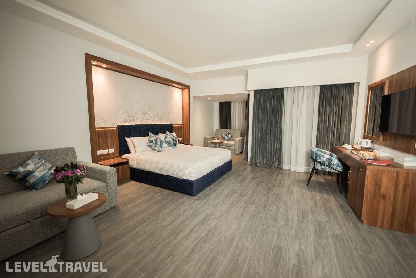 фотографии номера Улучшенный с видом на море отеля Golden Beach Resort (Ex. Movie Gate Hurghada) в Египет(Хургада (город)) - фото №2
