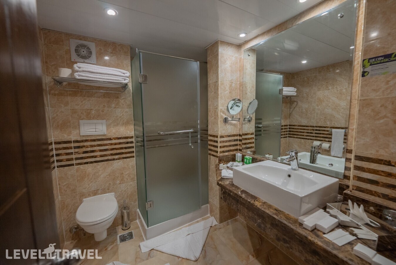 фотографии номера Улучшенный с видом на море отеля Golden Beach Resort (Ex. Movie Gate Hurghada) в Египет(Хургада (город)) - фото №3