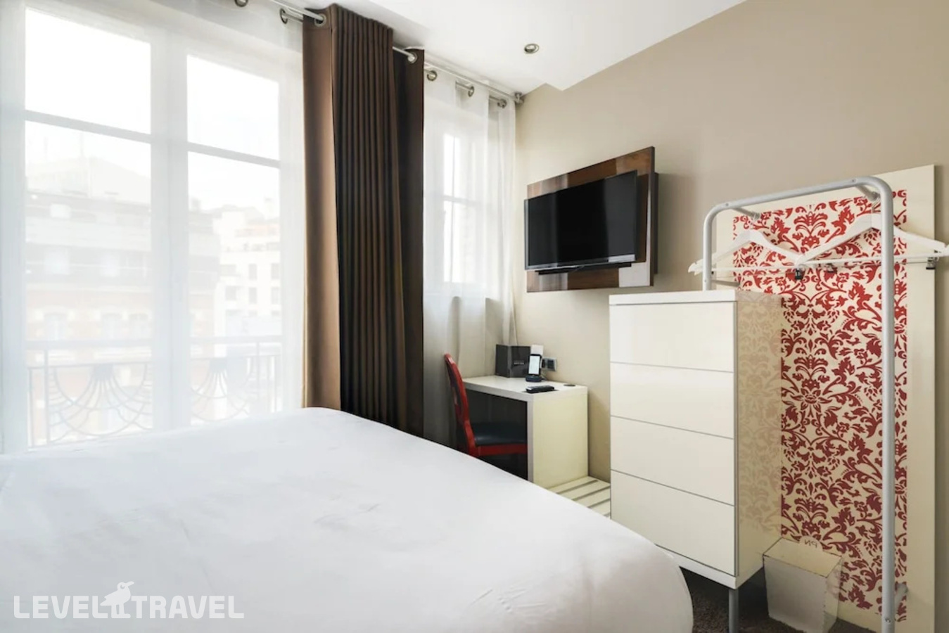 фотографии номера Улучшенный номер отеля Pavillon Nation Hotel в Франция(11 округ Парижа) - фото №6