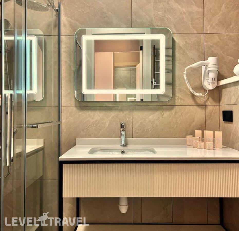 фотографии номера Стандартный с видом на город отеля Отель Riviera Hotel в Абхазия(Сухум) - фото №3