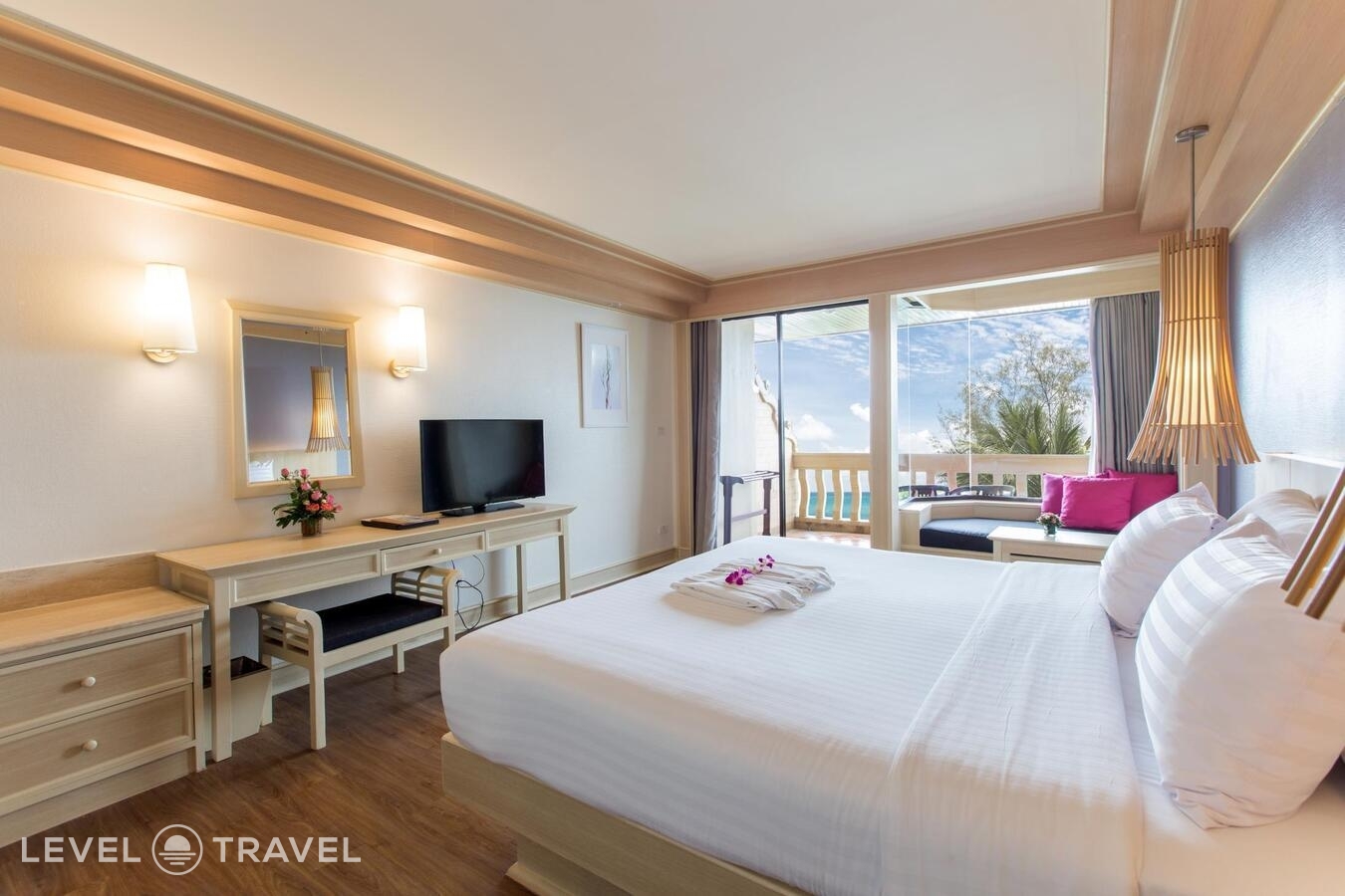 фотографии номера Делюкс премьер отеля Beyond Resort Kata (Ex.Kata Beach Resort & Spa) в Таиланд(Ката Бич) - фото №1