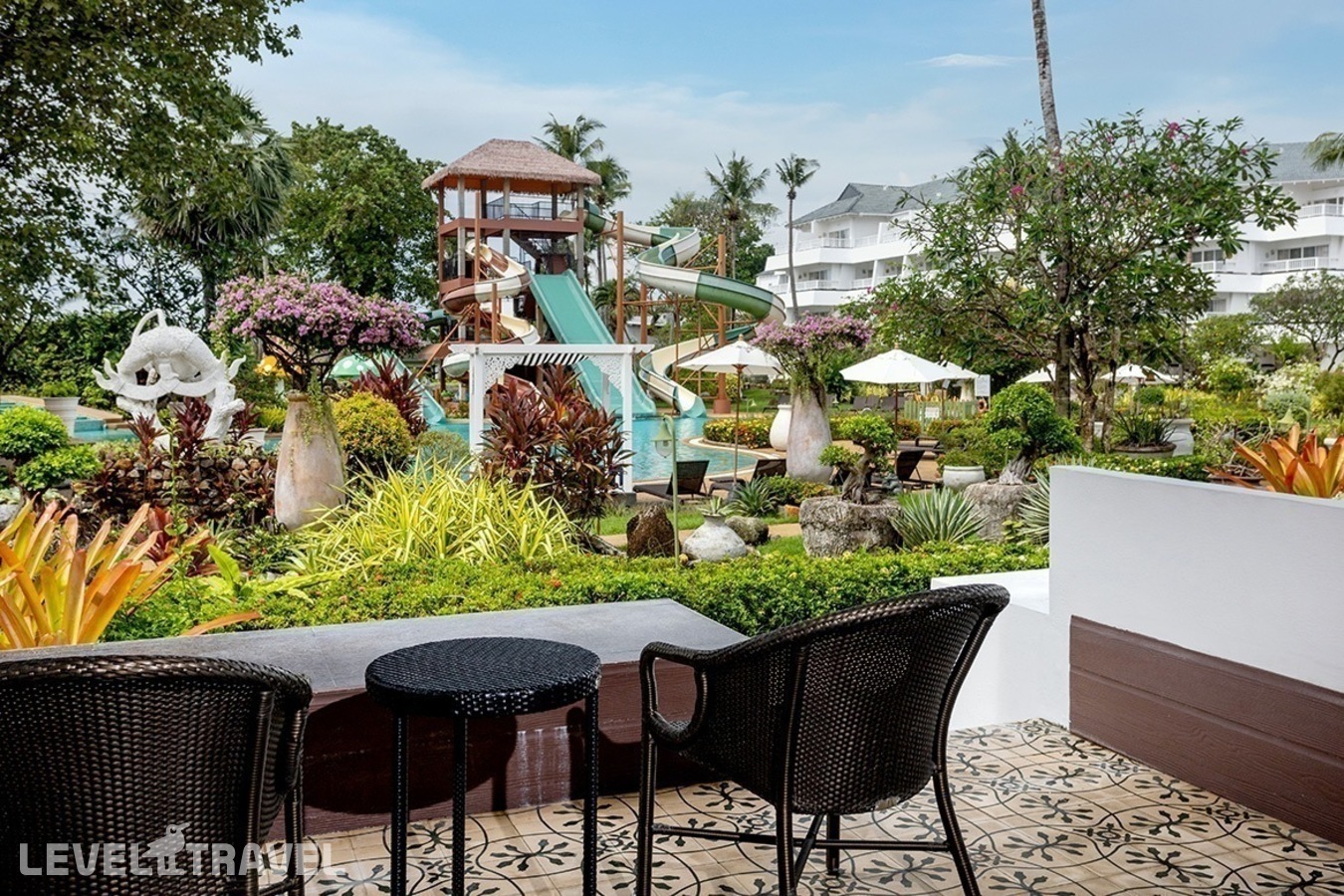 фотографии номера Делюкс с выходом в сад отеля Thavorn Palm Beach Resort в Таиланд(Карон Бич) - фото №1