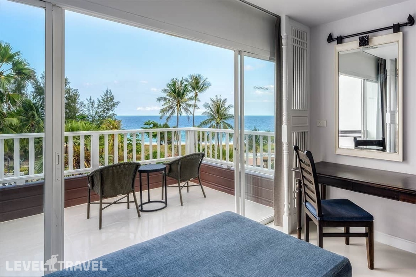 фотографии номера Делюкс с террасой с видом на море отеля Thavorn Palm Beach Resort в Таиланд(Карон Бич) - фото №4