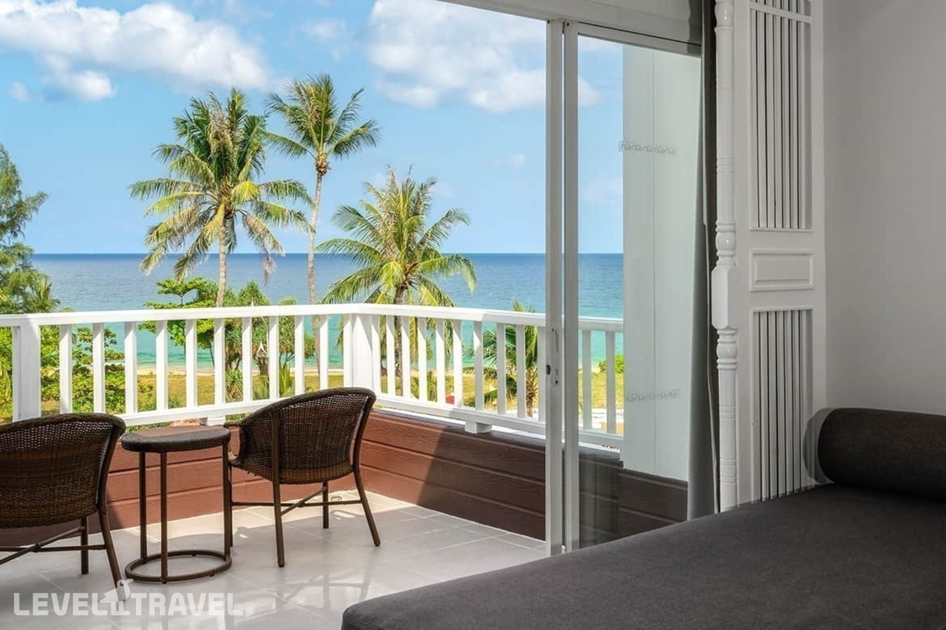 фотографии номера Делюкс с террасой с видом на море отеля Thavorn Palm Beach Resort в Таиланд(Карон Бич) - фото №3
