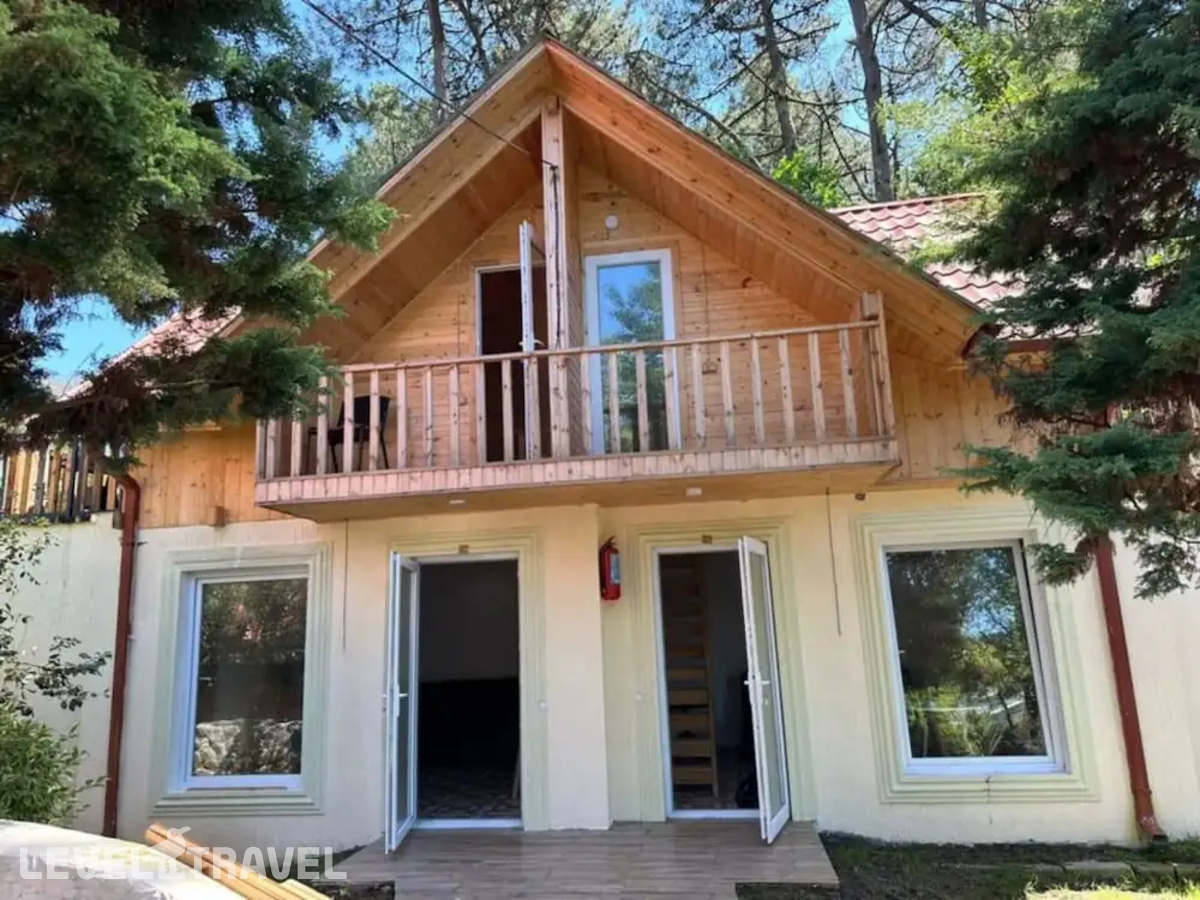 фотографии номера Коттедж отеля Kolkhida Resort & Spa в Грузия(Уреки) - фото №2
