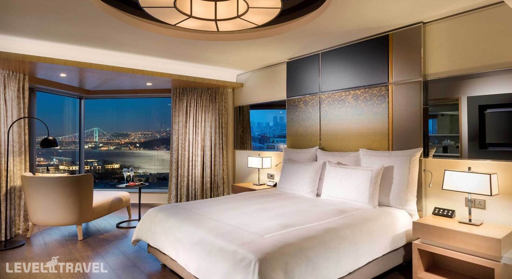 фотографии номера Полулюкс с видом на Босфор отеля Swissotel The Bosphorus в Турция(Бешикташ) - фото №2