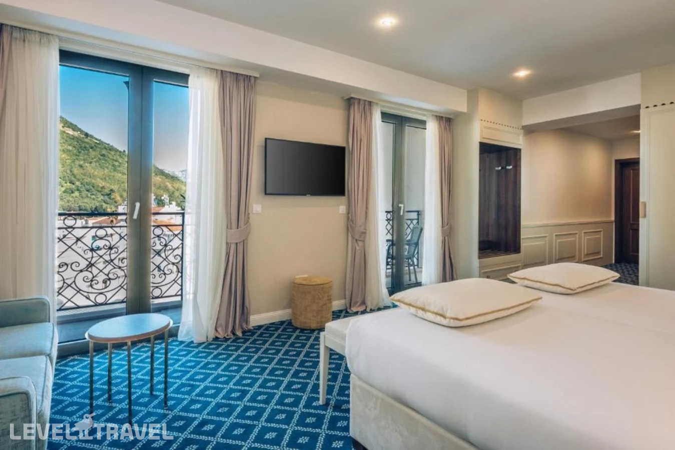 фотографии номера Премиум отеля Iberostar Slavija Budva в Черногория(Будва) - фото №1