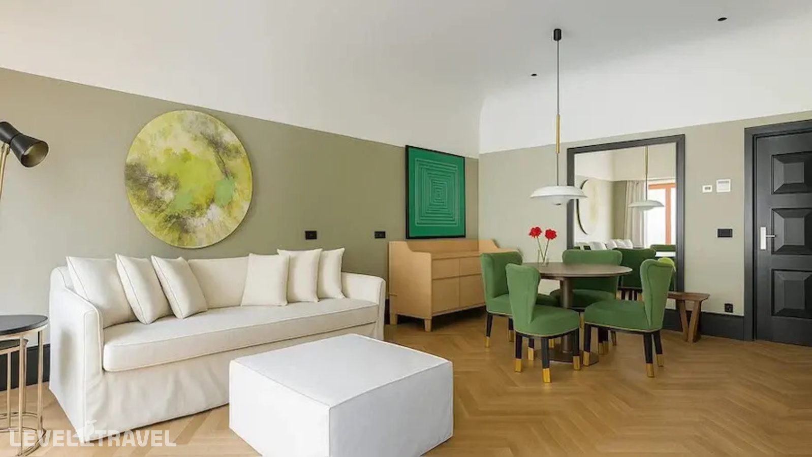 фотографии номера Люкс Гранд отеля The Wings Hotels Collection Istanbul (Ex. Room Mate Emir) в Турция(Бейоглу) - фото №3