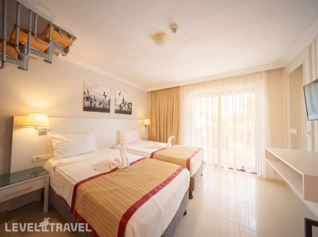 фотографии номера Семейный номер Standard Дуплекс отеля Tropic On The Beach Hotel в Турция(Сиде - центр) - фото №6