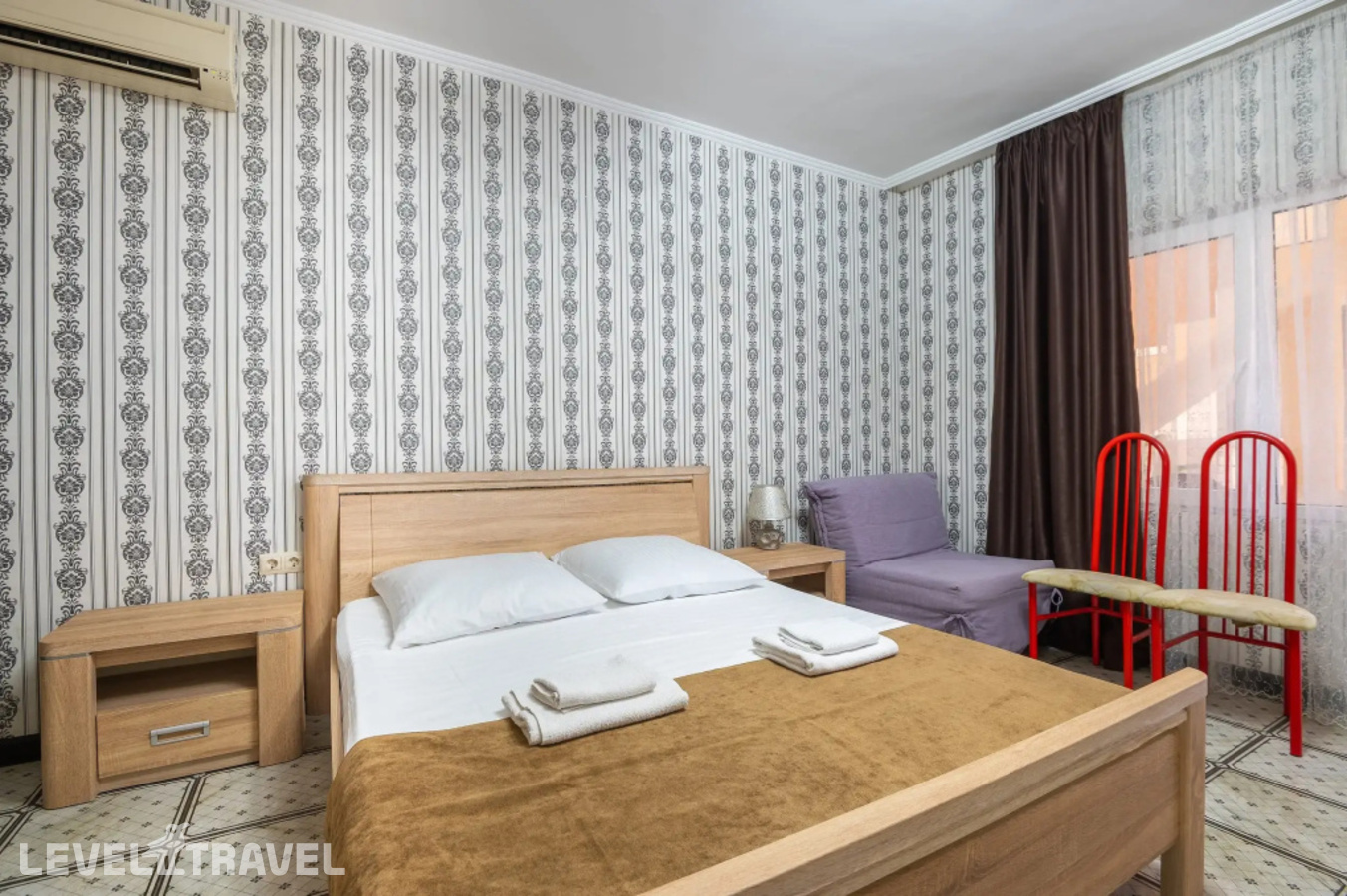 фотографии номера Трёхместный номер Comfort с видом на внутренний двор отеля Отель Эдельвейс в Россия(Адлер) - фото №5
