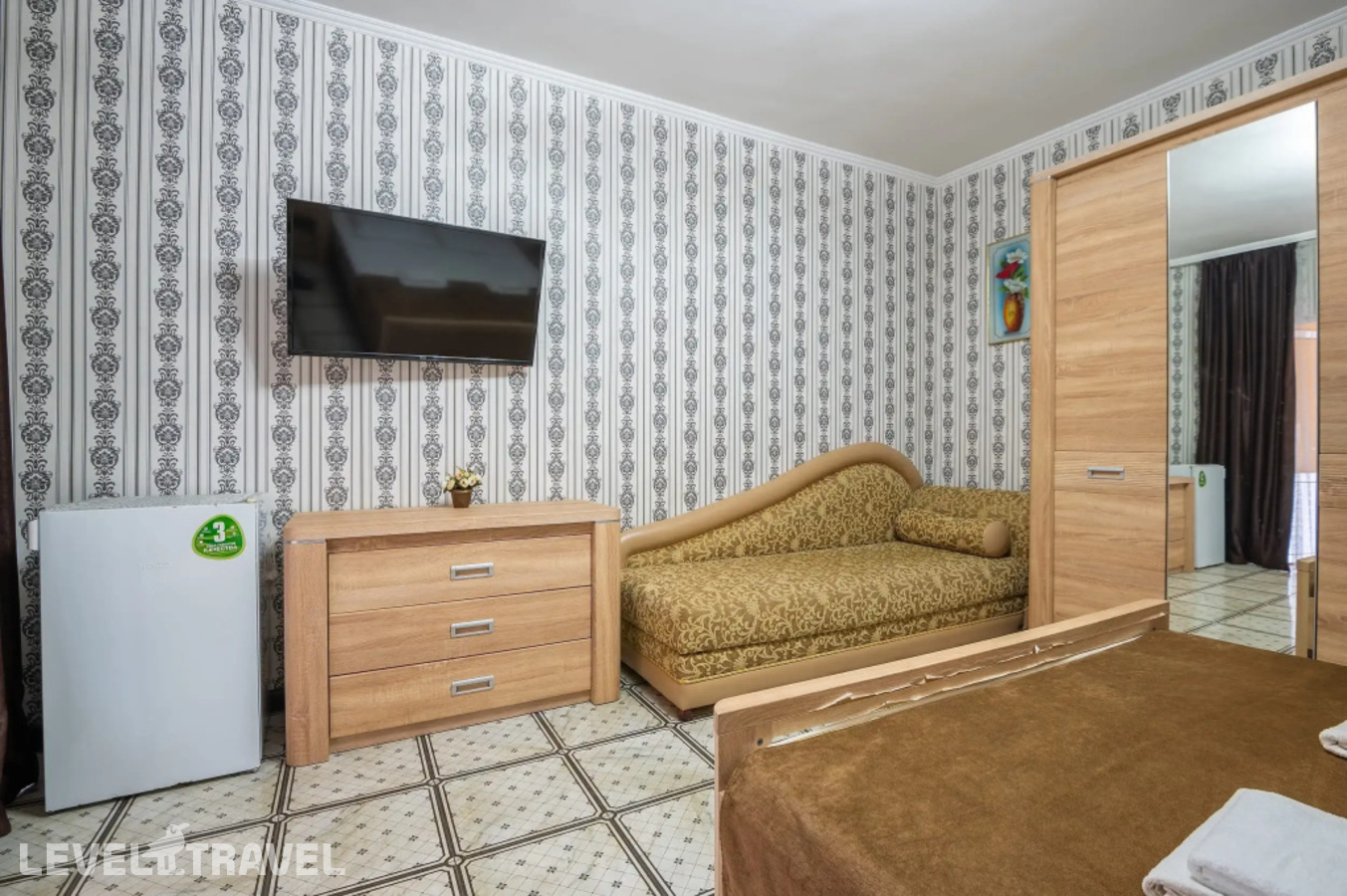 фотографии номера Трёхместный номер Comfort с видом на внутренний двор отеля Отель Эдельвейс в Россия(Адлер) - фото №3