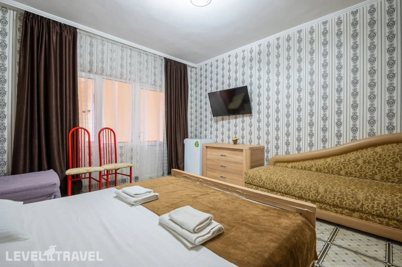 фотографии номера Трёхместный номер Comfort с видом на внутренний двор отеля Отель Эдельвейс в Россия(Адлер) - фото №6