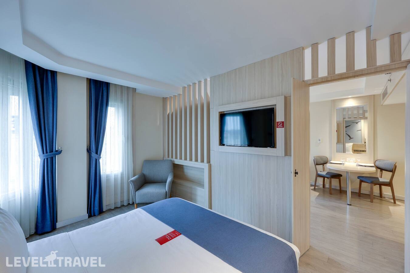 фотографии номера Полулюкс отеля Ramada By Wyndham Istanbul Old City в Турция(Фатих) - фото №3